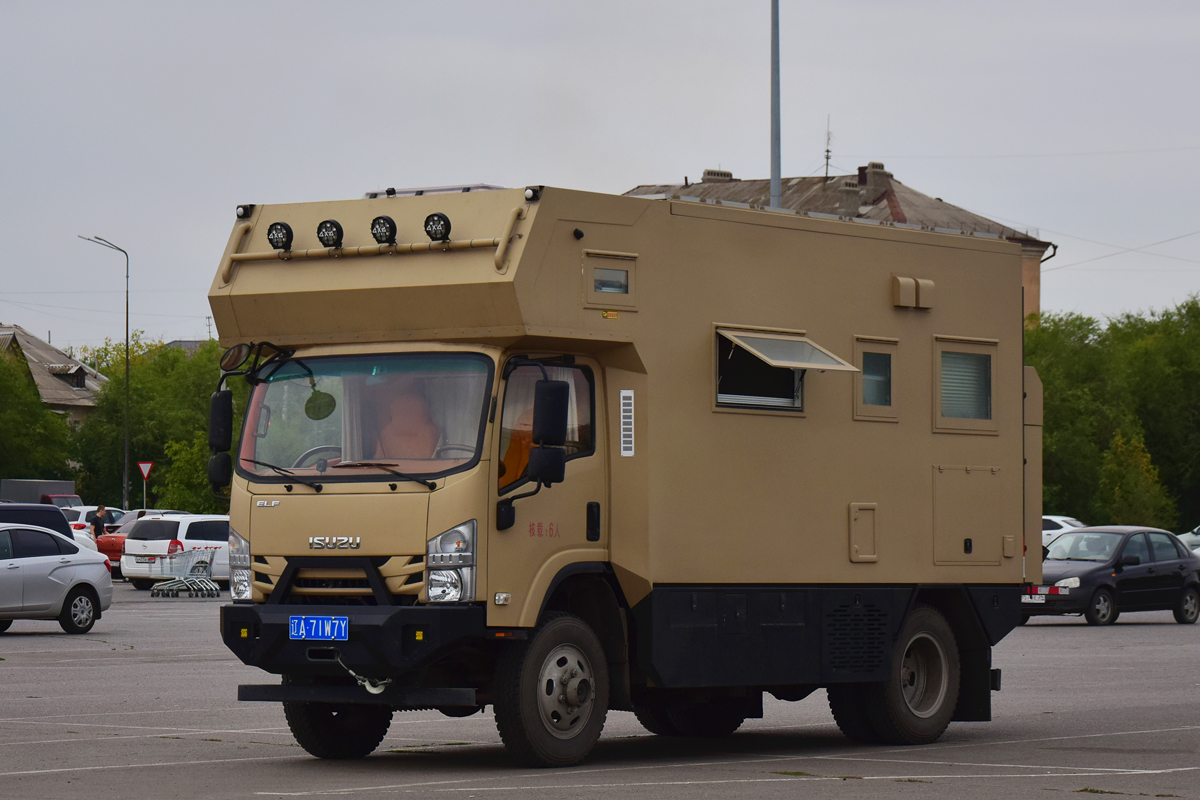 Китай, № 辽A-71W7Y — Isuzu Elf QL(общая модель) [LWL]
