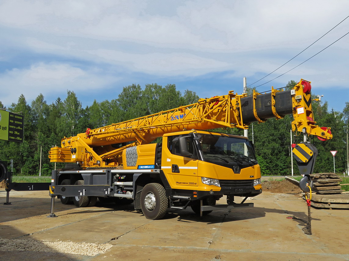 Красноярский край, № У 669 РХ 124 — XCMG (общая модель)