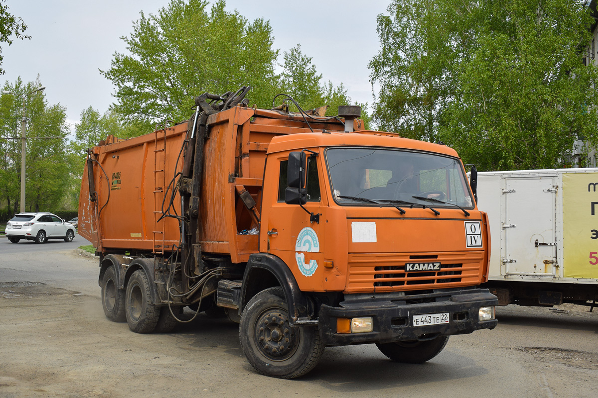 Алтайский край, № Е 443 ТЕ 22 — КамАЗ-53215-15 [53215R]