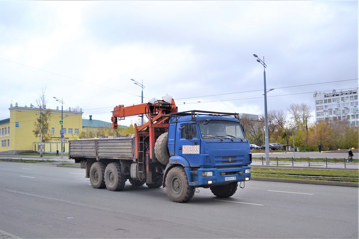 Удмуртия, № М 821 НТ 18 — КамАЗ-43118 (общая модель)