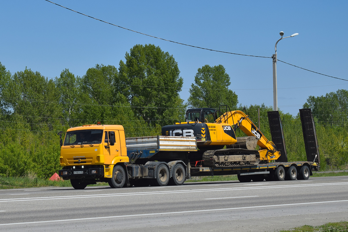 Алтайский край, № К 148 ТР 22 — КамАЗ-65116-N3(78); Алтайский край — Спецтехника с нечитаемыми на фото номерами
