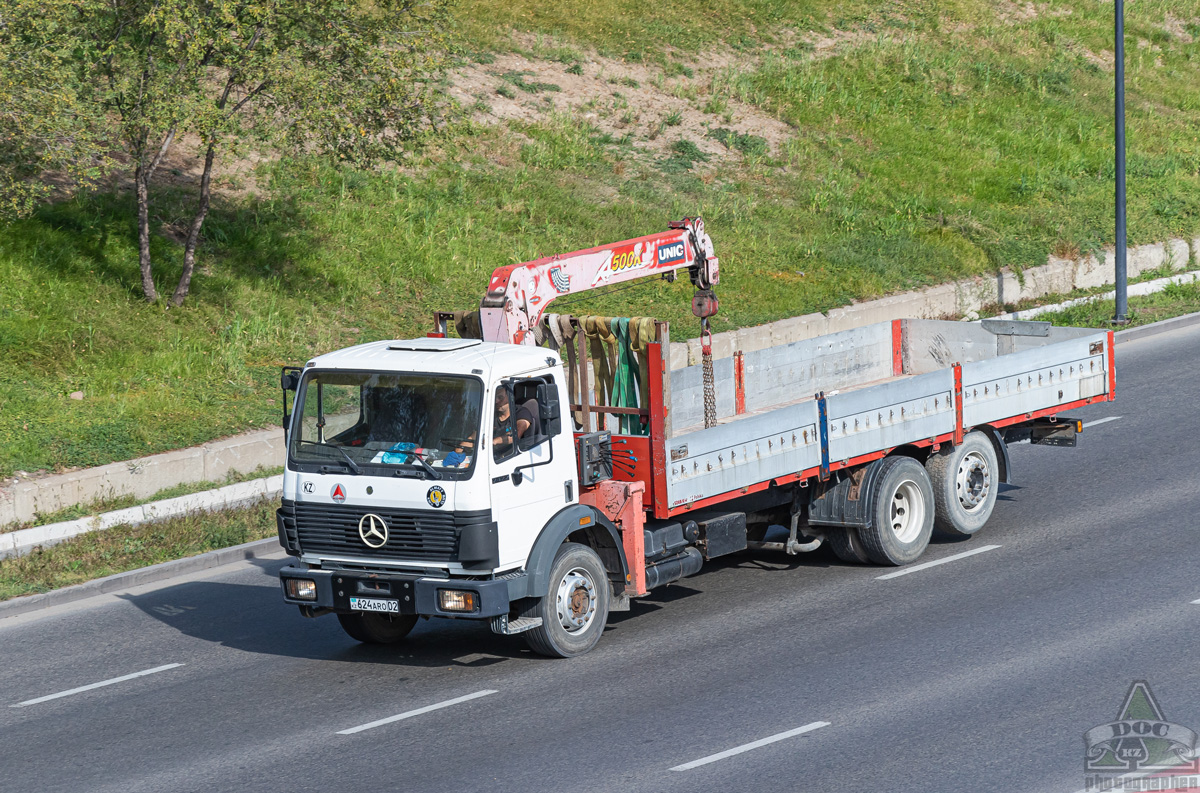Алматы, № 624 ARO 02 — Mercedes-Benz SK 2422