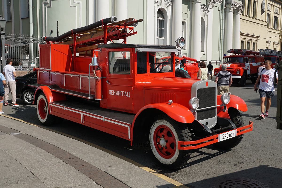 Санкт-Петербург, № (78) Б/Н 0068 — ЗИС-11; Санкт-Петербург — Автомобили без номеров; Санкт-Петербург — Парад, посвящённый 220-летию со дня образования пожарной охраны Санкт‑Петербурга (30.06.2023 г.)