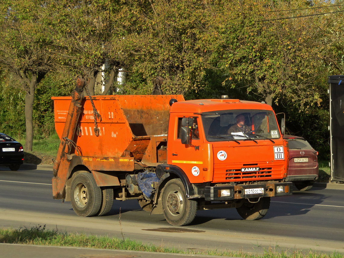 Кировская область, № Е 010 ОС 43 — КамАЗ-43253-A3(96)