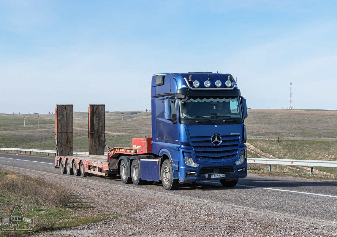 Алматы, № 187 BJ 02 — Mercedes-Benz Actros ('2011) 2651