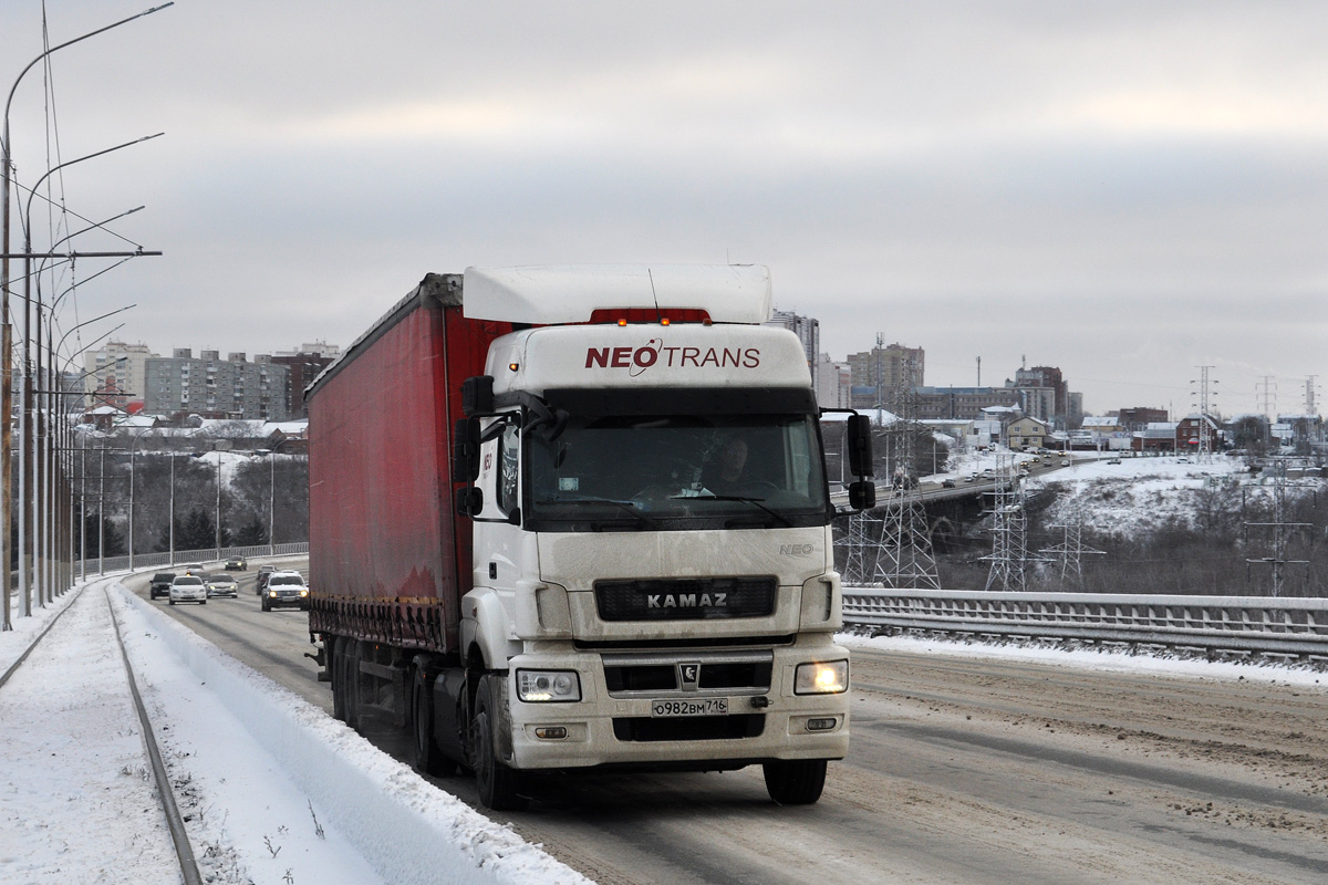 Татарстан, № О 982 ВМ 716 — КамАЗ-5490-DC(87)