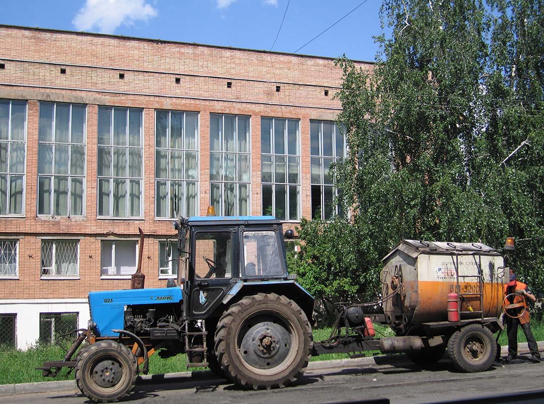 Удмуртия — Разные фотографии (Прицепы); Удмуртия — Спецтехника с нечитаемыми на фото номерами