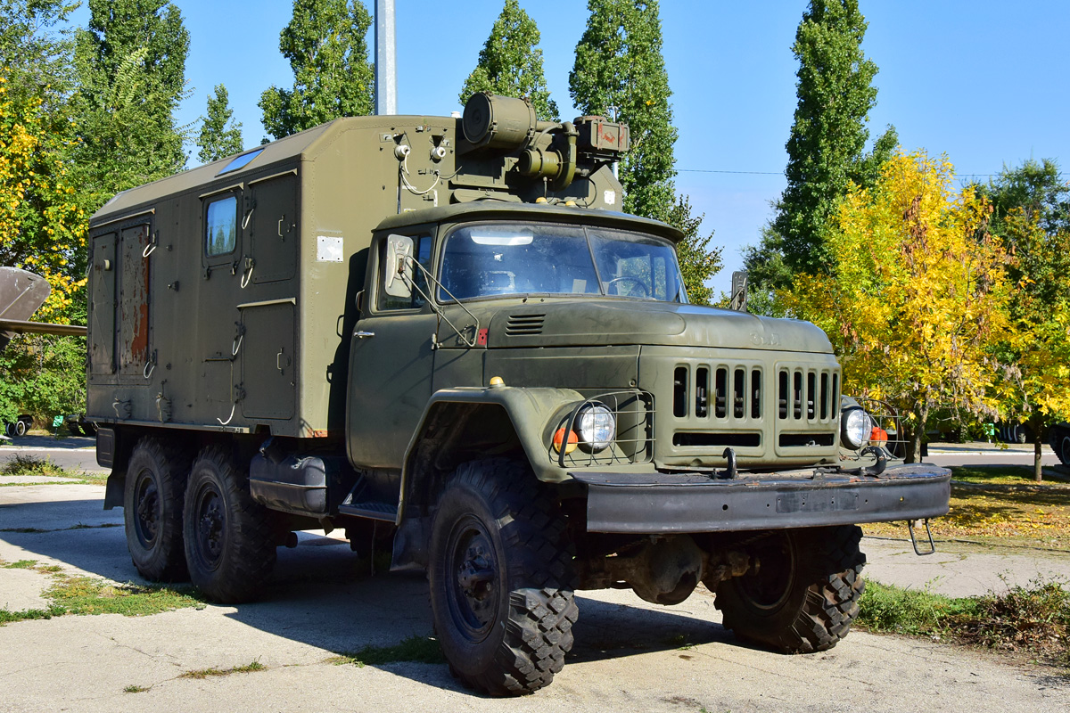 Саратовская область, № (64) Б/Н 0045 — ЗИЛ-131 (общая модель); Техника на постаментах, памятники (Саратовская область); Саратовская область — Автомобили на постаментах