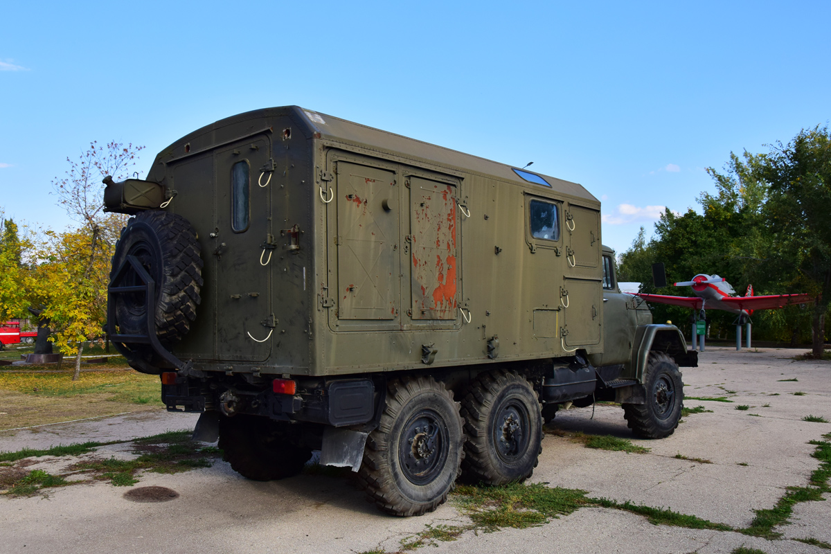 Саратовская область, № (64) Б/Н 0045 — ЗИЛ-131 (общая модель); Техника на постаментах, памятники (Саратовская область); Саратовская область — Автомобили на постаментах