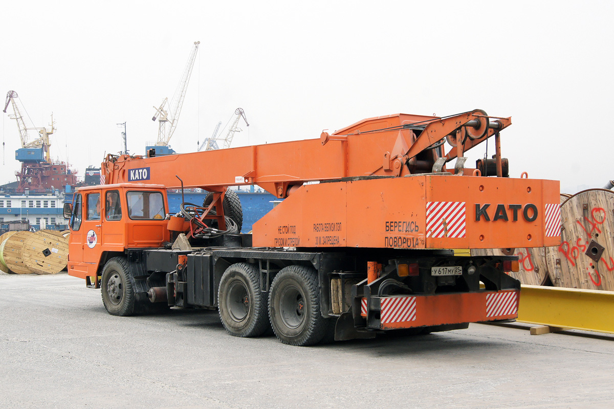 Приморский край, № У 617 МУ 25 — Mitsubishi Fuso K203