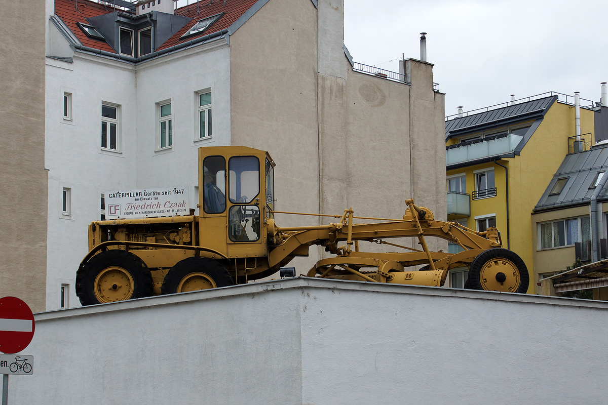 Австрия, № (AT) U/N ST 0022 — Caterpillar (общая модель); Техника на постаментах, памятники (Австрия); Транспортные средства без номеров (Австрия)