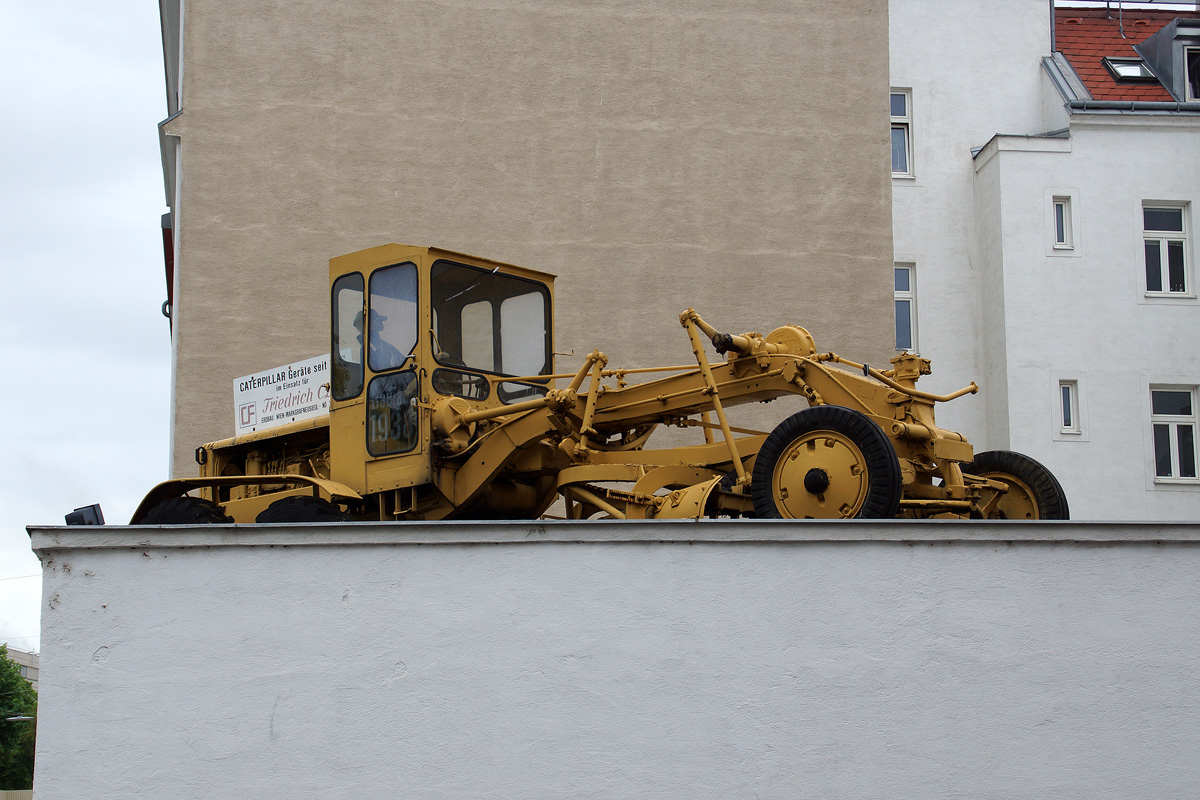 Австрия, № (AT) U/N ST 0022 — Caterpillar (общая модель); Техника на постаментах, памятники (Австрия); Транспортные средства без номеров (Австрия)
