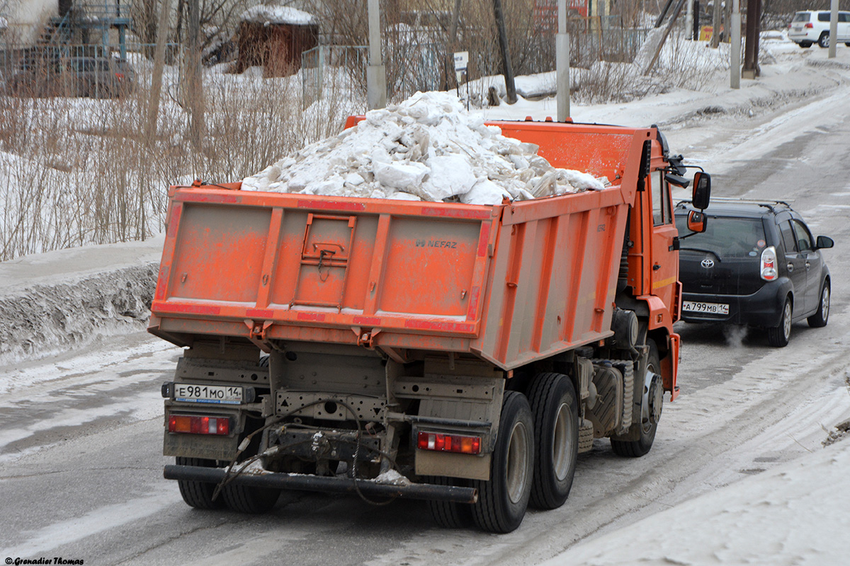 вывоз снега камаз