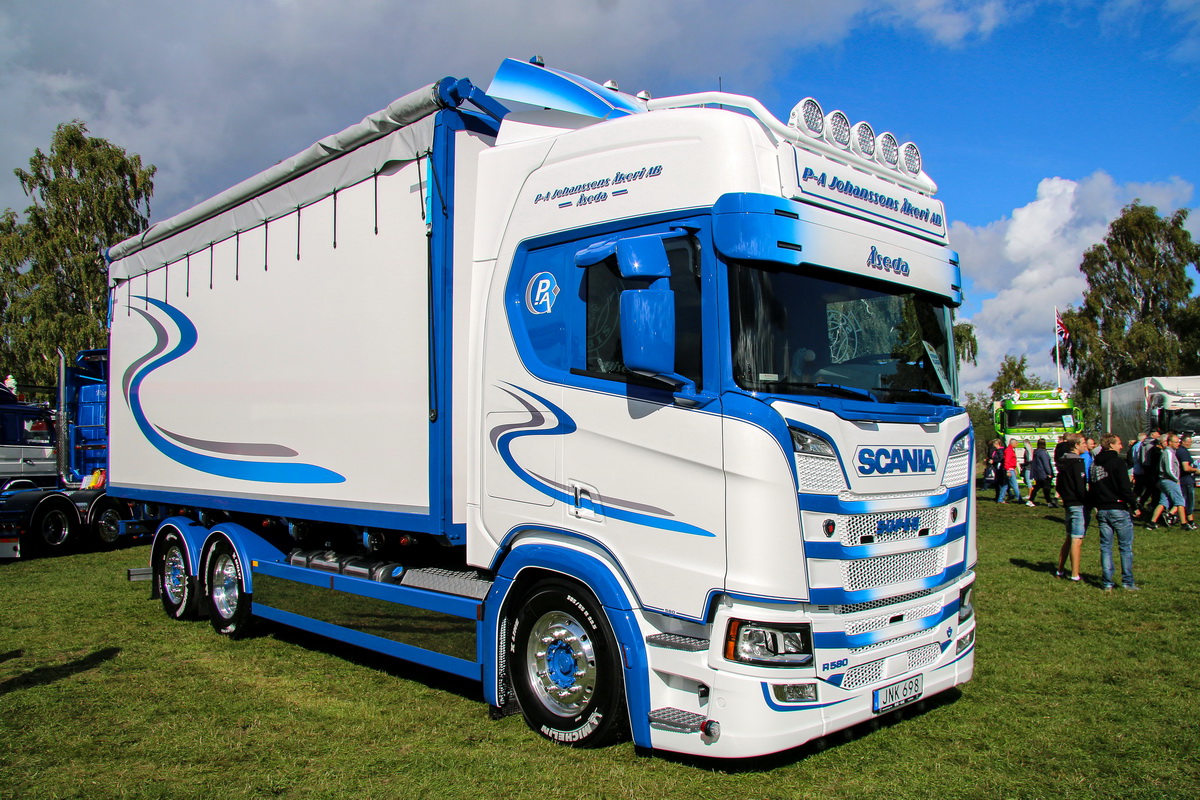 Швеция, № JNK 698 — Scania ('2016) R580; Швеция — Nordic Trophy 2018