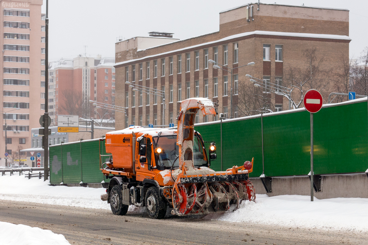 Москва, № 32 — Mercedes-Benz Unimog U423