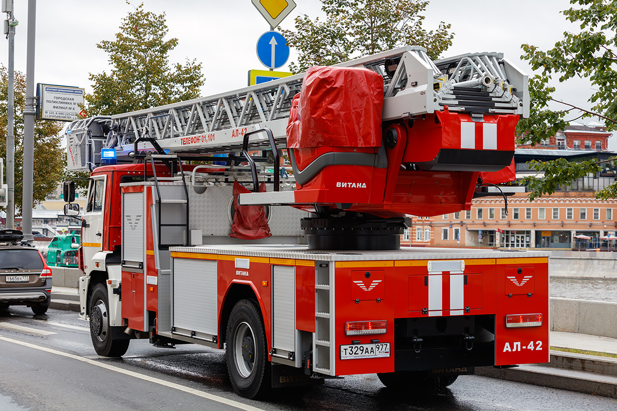 Москва, № Т 329 АА 977 — КамАЗ-53605-A5(48)
