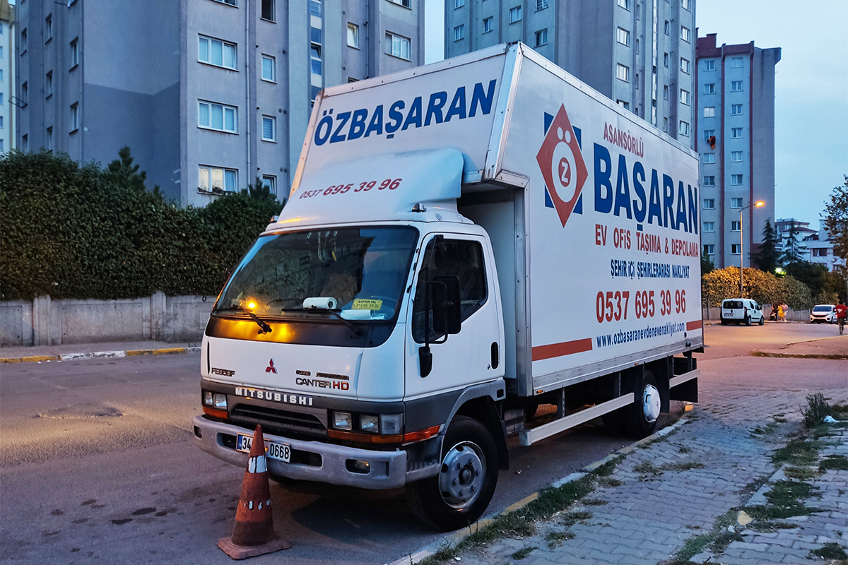 Турция, № 34 VA 0668 — Mitsubishi Fuso Canter