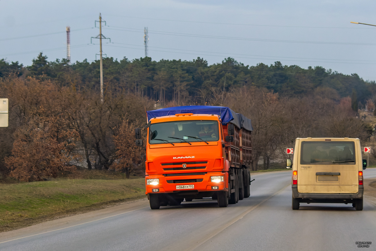 Краснодарский край, № У 068 ТР 193 — КамАЗ-65115-A5(48)