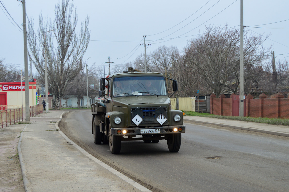 Краснодарский край, № А 879 КА 123 — ГАЗ-3307