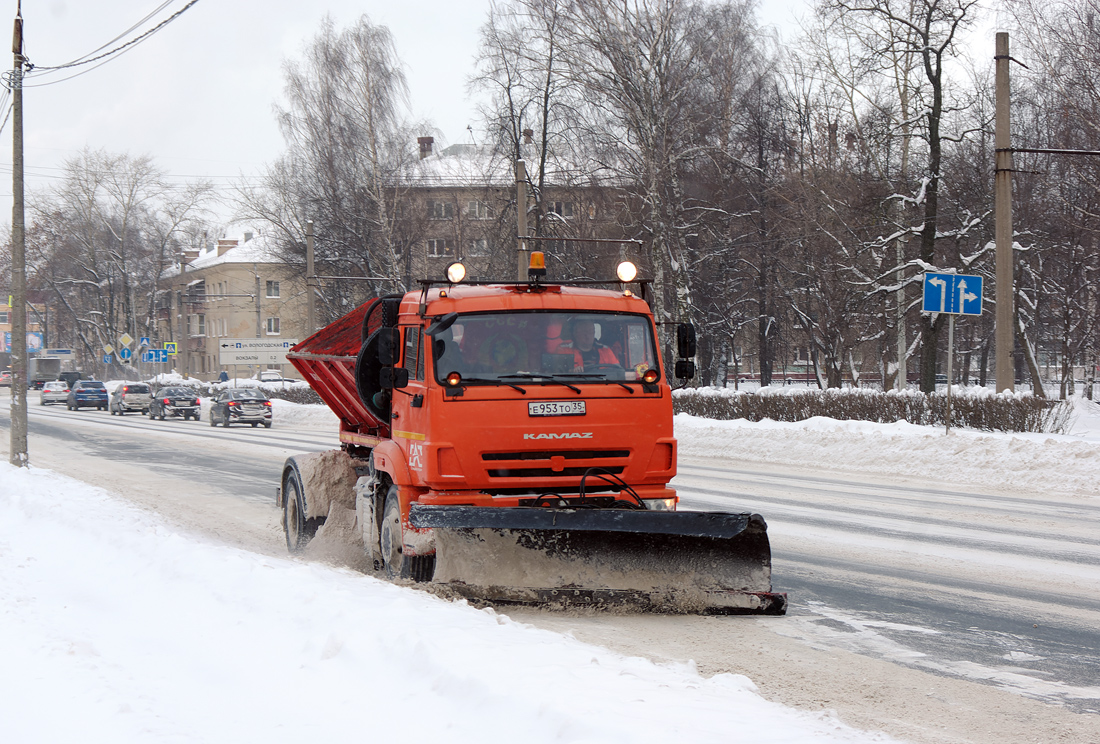 Вологодская область, № Е 953 ТО 35 — КамАЗ-43253-R4(28)