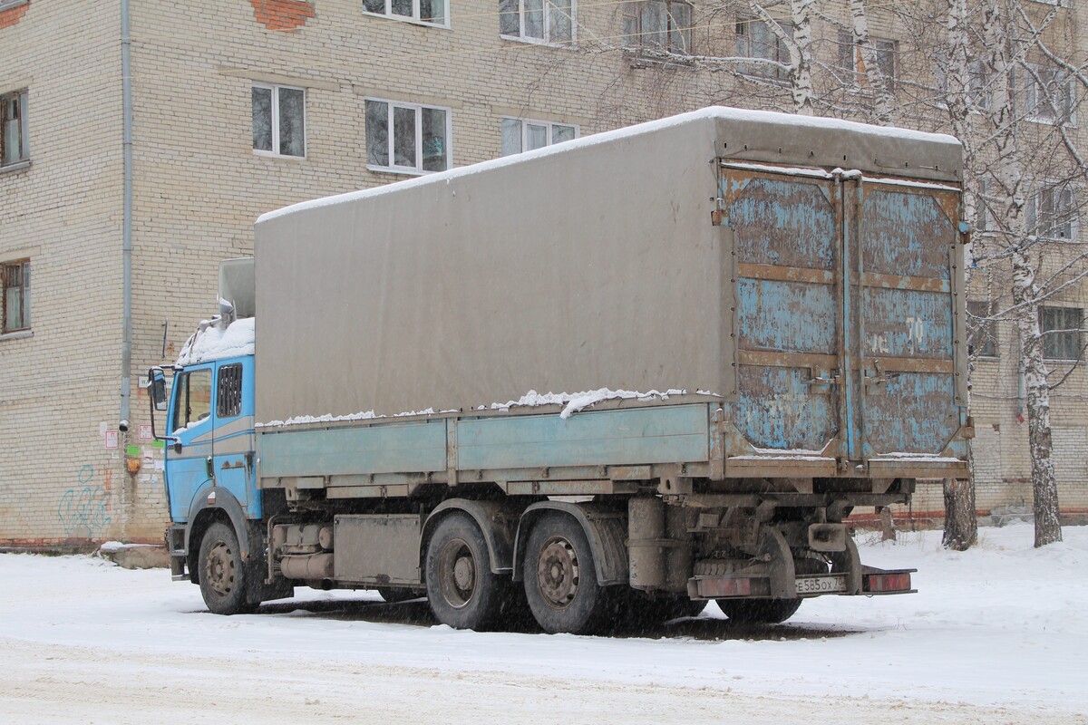 Томская область, № Е 585 ОХ 70 — Mercedes-Benz SK (общ. мод.)