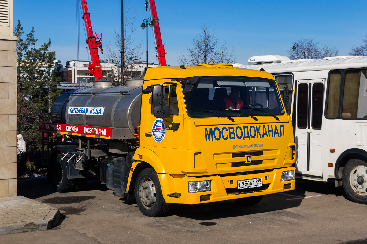 Москва, № Н 954 АВ 799 — КамАЗ-4308-G5(69); Москва — Неделя городского хозяйства 2023