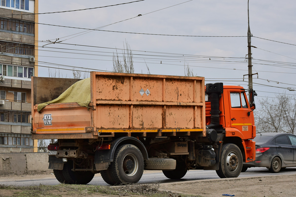 Волгоградская область, № В 242 ЕС 134 — КамАЗ-53605-A4(23)