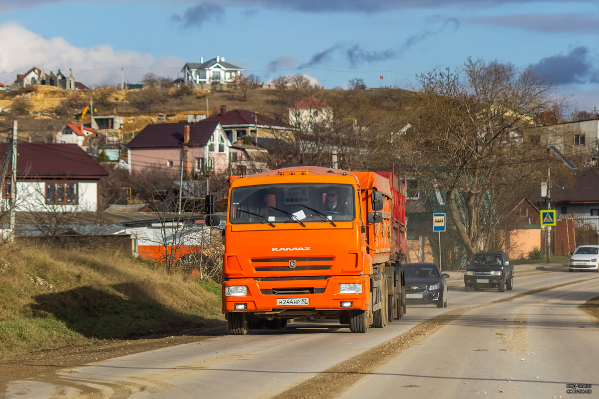 Крым, № Н 244 НР 82 — КамАЗ-65115-A5(48)