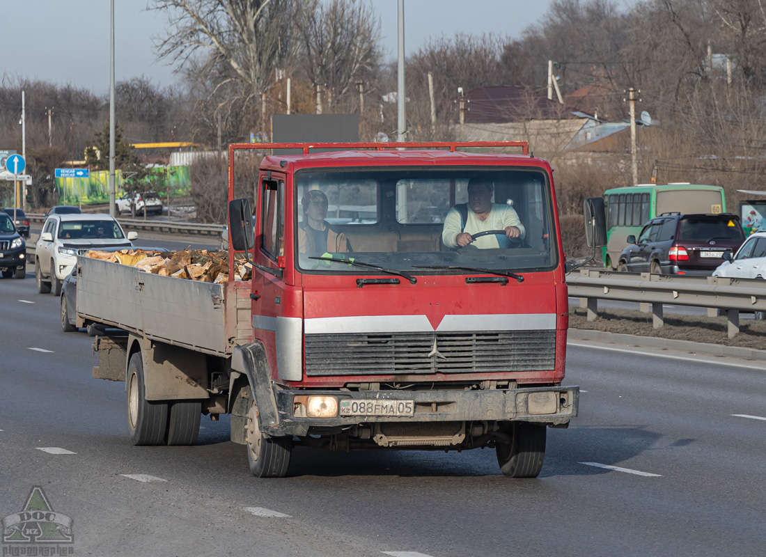 Алматинская область, № 088 FMA 05 — Mercedes-Benz LK 814