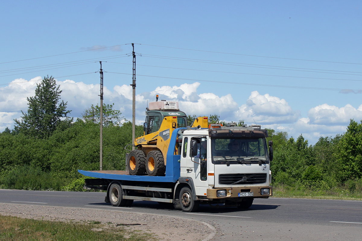 Литва, № HCO 309 — Volvo FLC; Литва — Спецтехника с нечитаемыми на фото номерами