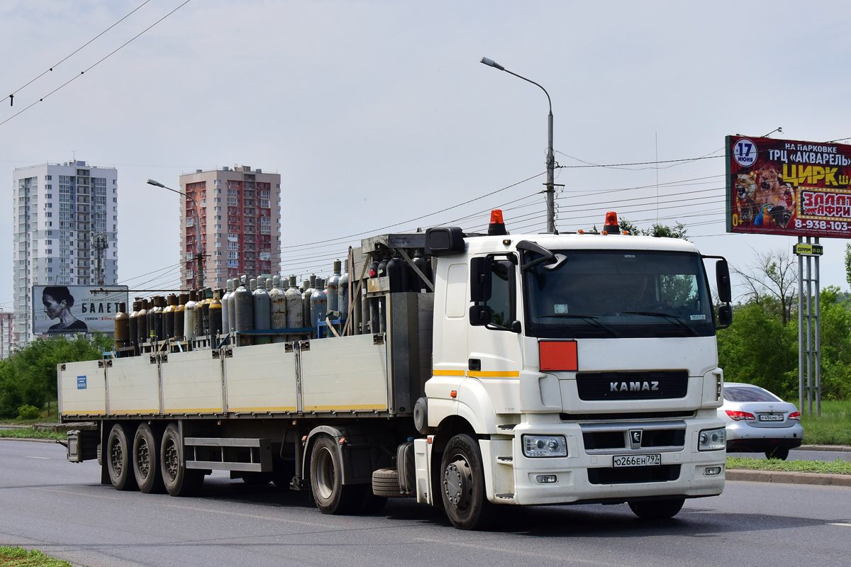 Волгоградская область, № О 266 ЕН 797 — КамАЗ-5490-S5(87)