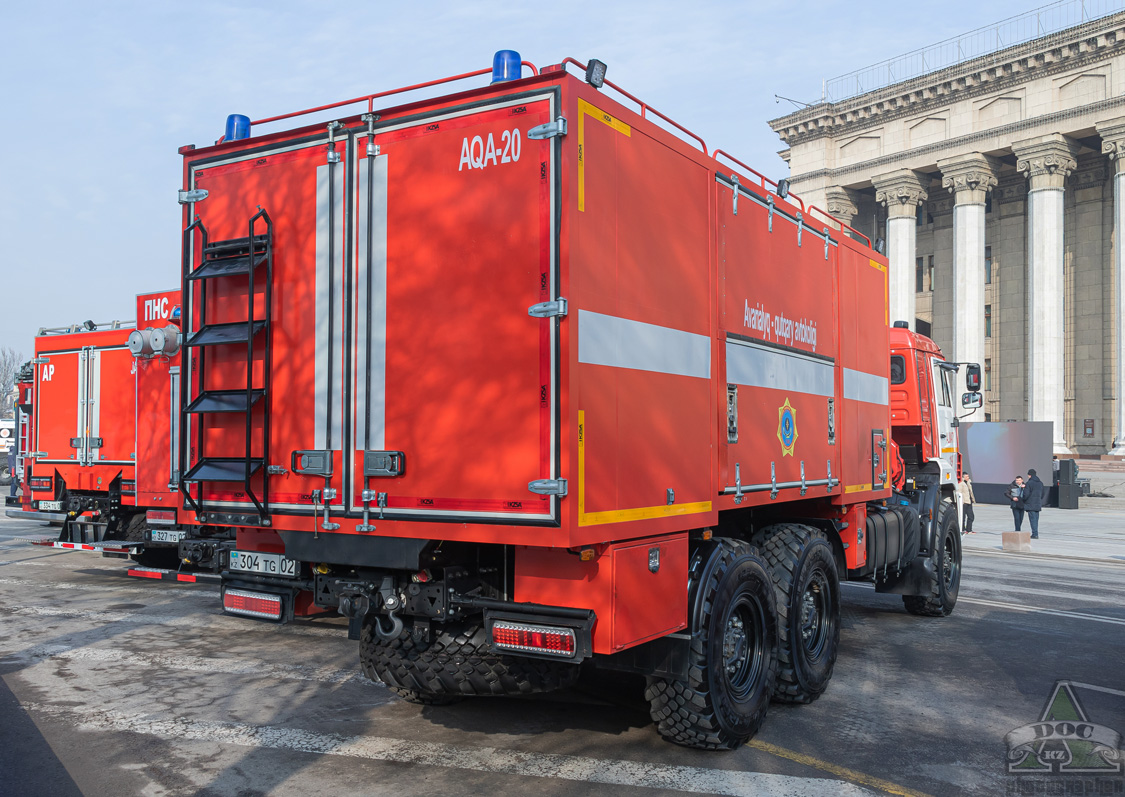 Алматы, № 304 TG 02 — КамАЗ-43118 [XWC]