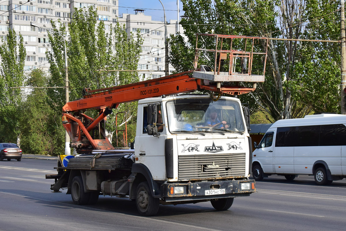 Волгоградская область, № А 301 НС 134 — МАЗ-437043