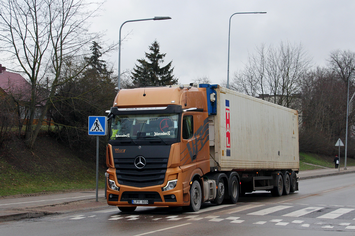 Литва, № LPY 809 — Mercedes-Benz Actros ('2018)