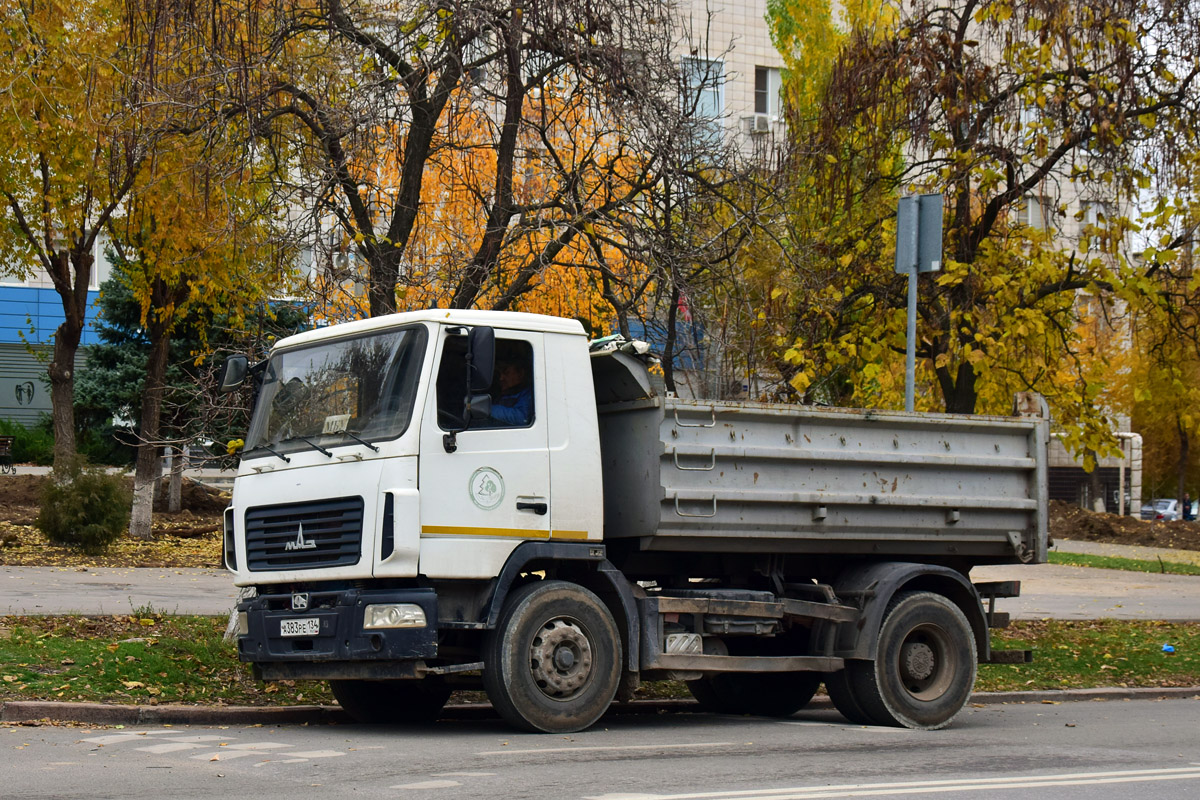 Волгоградская область, № А 383 РЕ 134 — МАЗ-5550B3