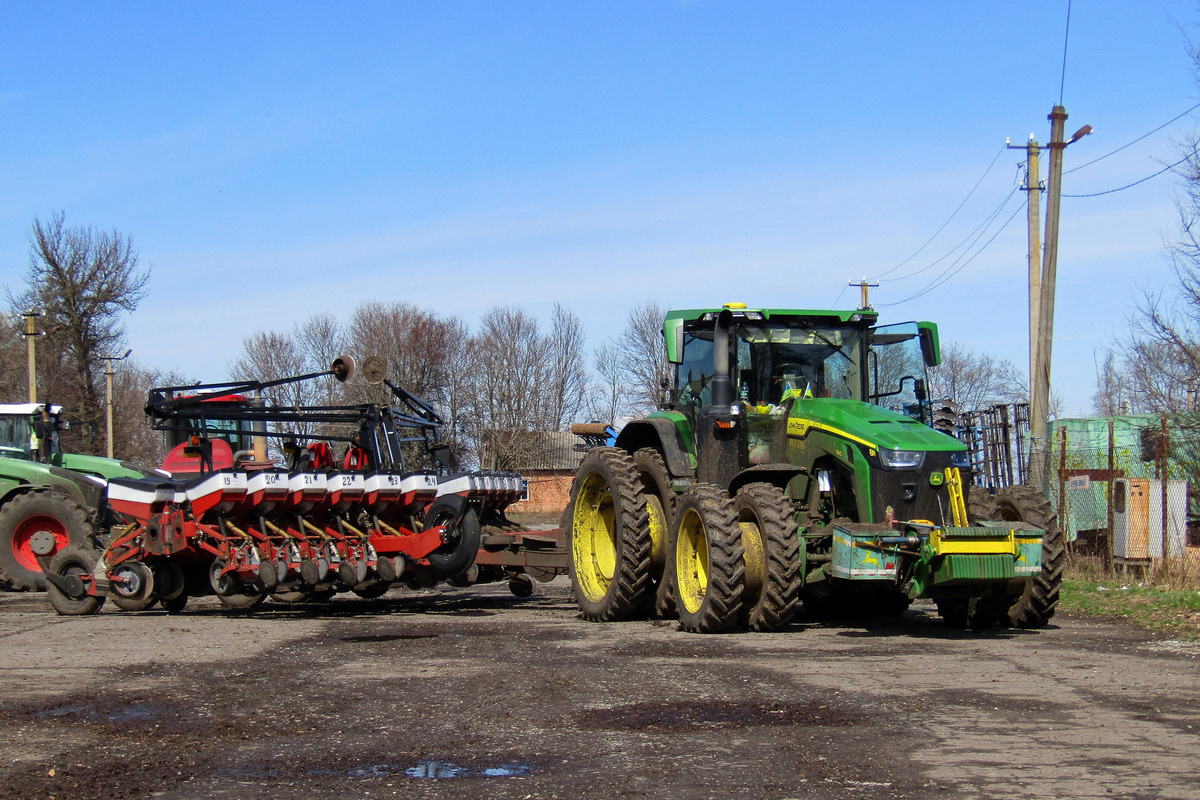Полтавская область, № 1237 — John Deere 8R (общая модель); Прицепы сельскохозяйственные — Сеялки (общая)