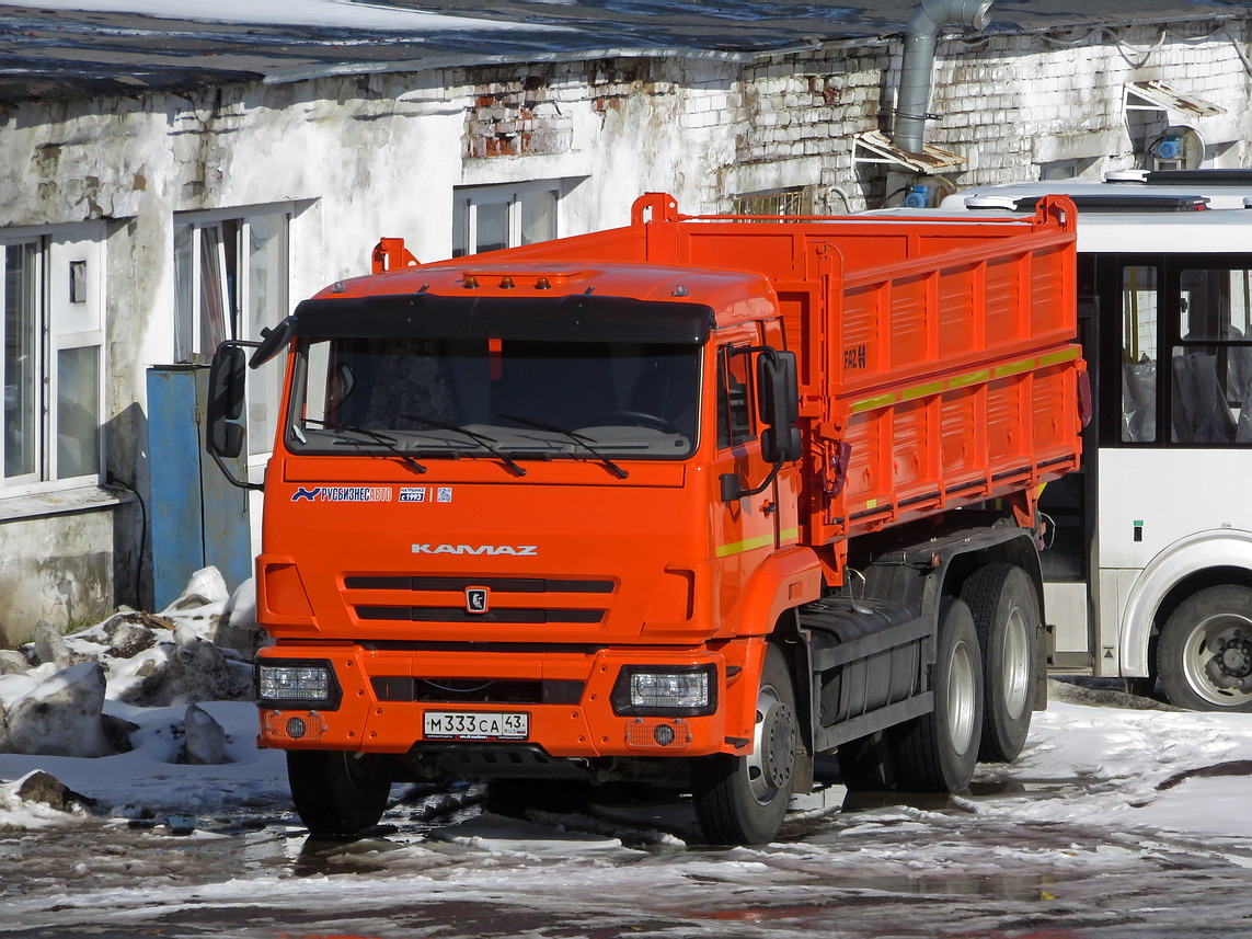 Кировская область, № М 333 СА 43 — КамАЗ-65115-5H(56)