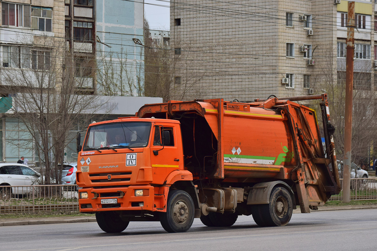 Волгоградская область, № В 232 ЕР 134 — КамАЗ-53605-A4(23)