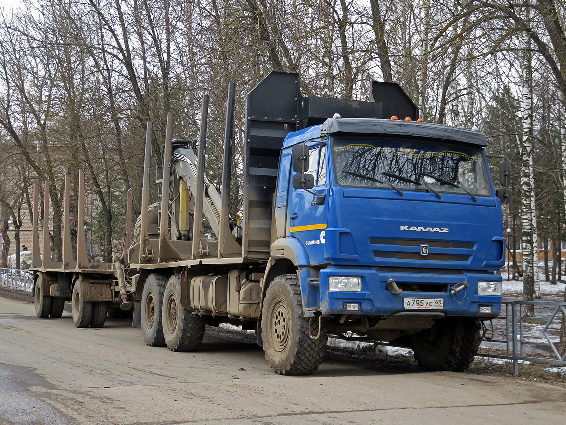 Кировская область, № А 795 УС 43 — КамАЗ-43118-RR(76) [431185-R]
