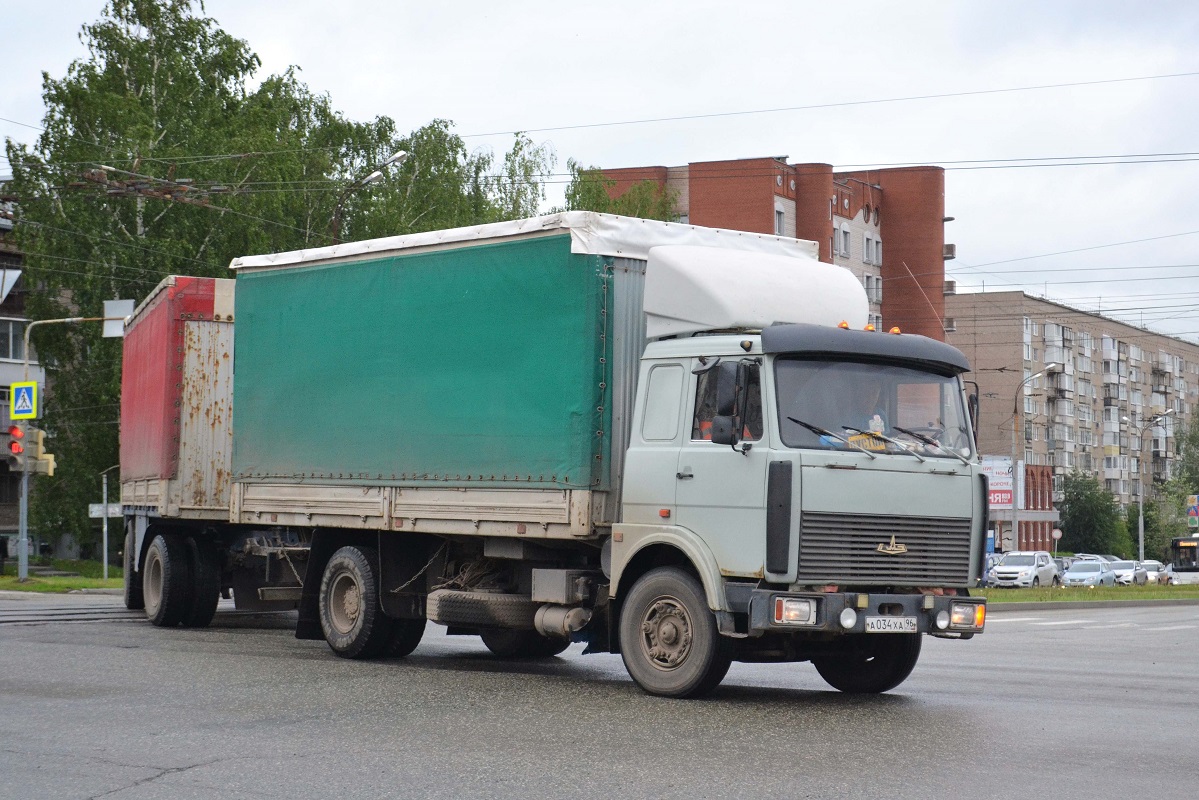Удмуртия, № А 034 ХА 96 — МАЗ-53366