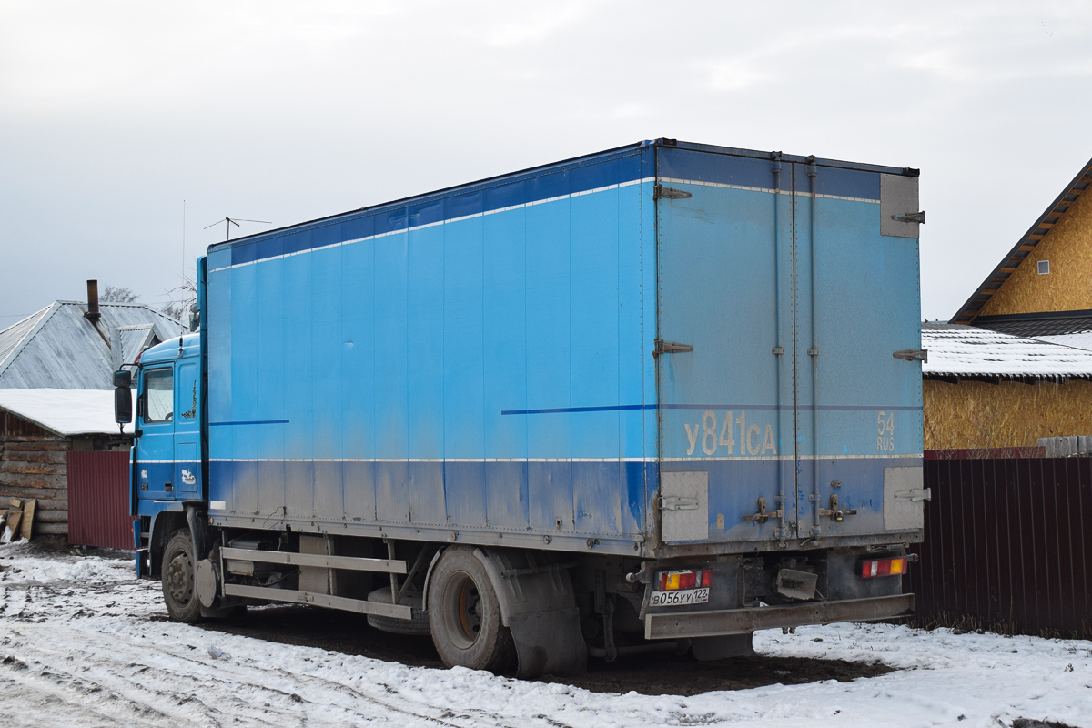 Алтайский край, № В 056 УУ 122 — Volvo ('1987) F10