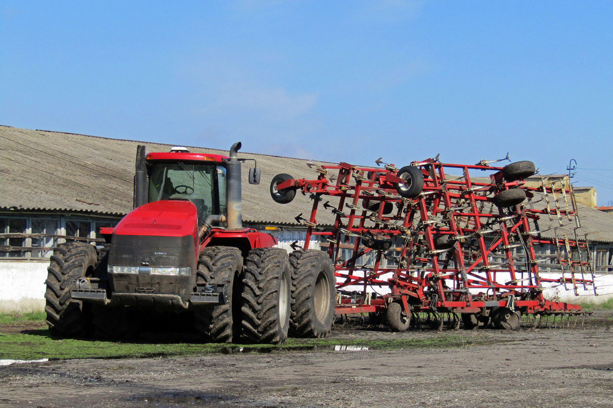 Полтавская область, № 2044 — Case IH Steiger (общая модель); Прицепы сельскохозяйственные — Культиваторы (общая)