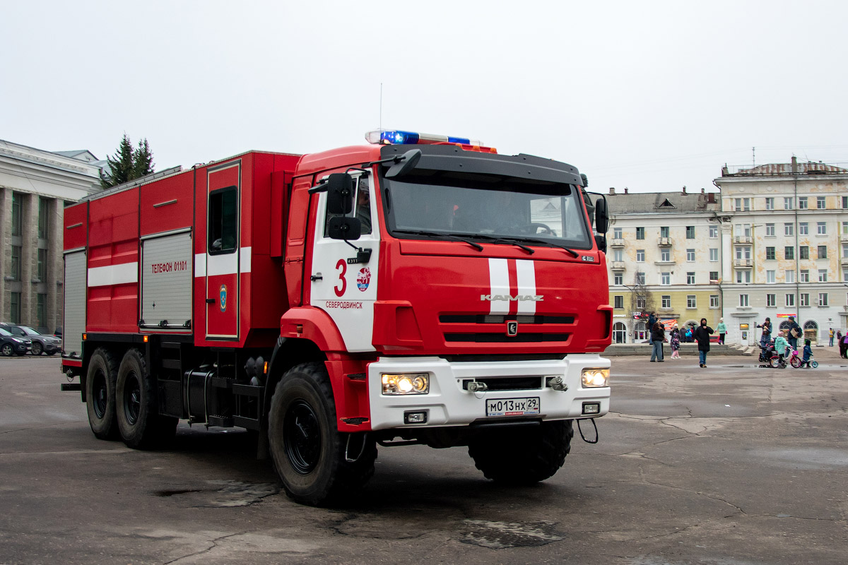 Архангельская область, № М 013 НХ 29 — КамАЗ-43118-RF(08) [43118F-R]
