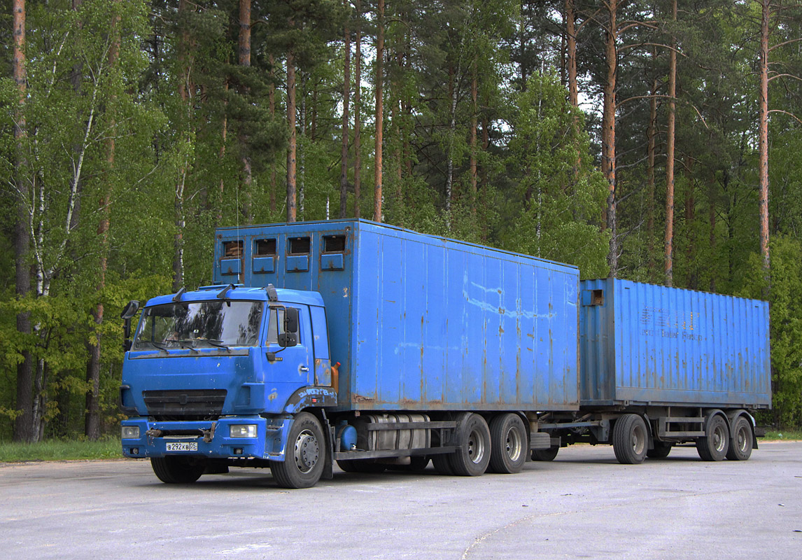 Дагестан, № В 292 КВ 05 — КамАЗ-65117 (общая модель)