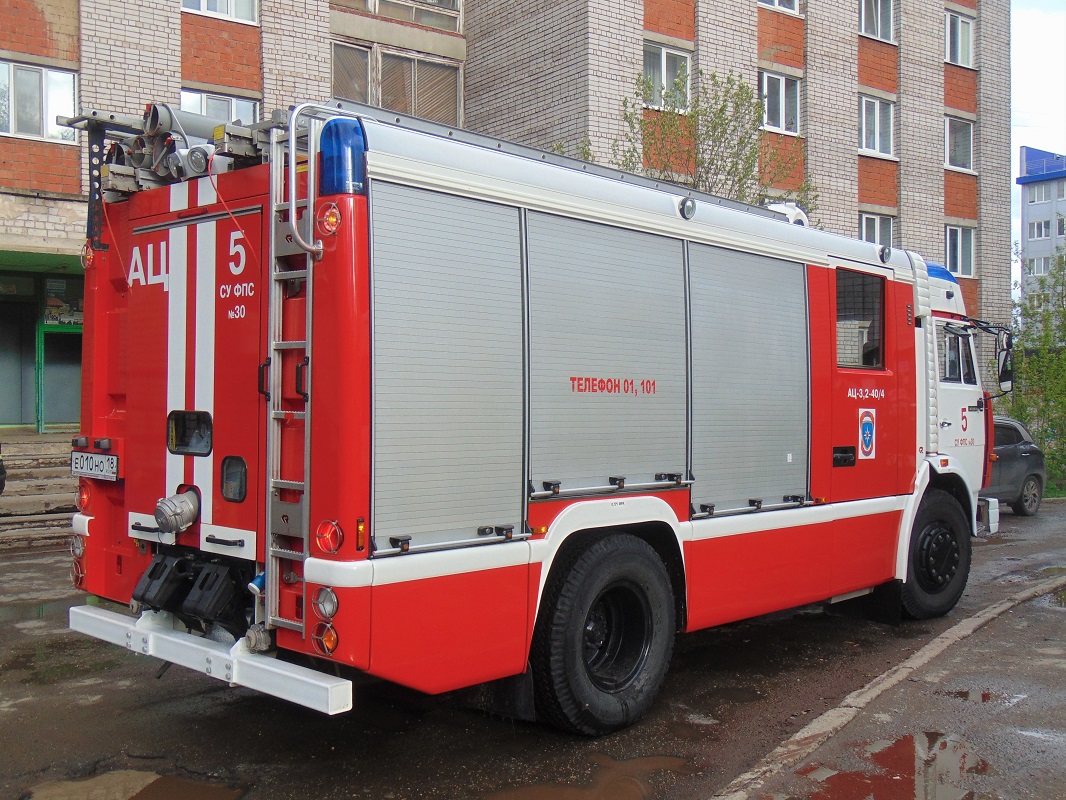 Удмуртия, № Е 010 НО 18 — КамАЗ-43253-A3(96)