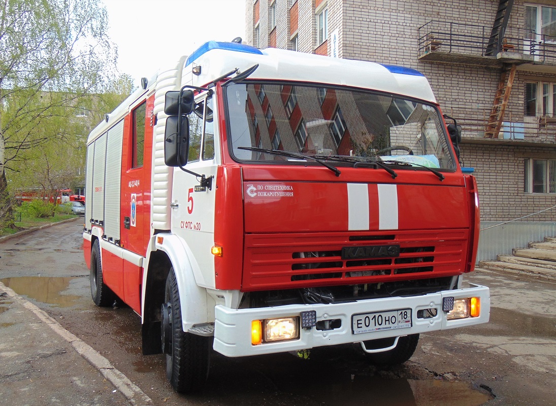 Удмуртия, № Е 010 НО 18 — КамАЗ-43253-A3(96)
