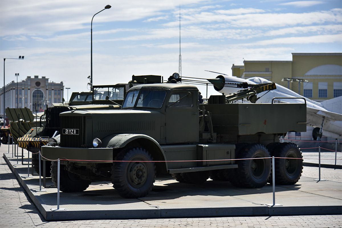 Свердловская область, № 21 YZ 11 — Diamond T 980