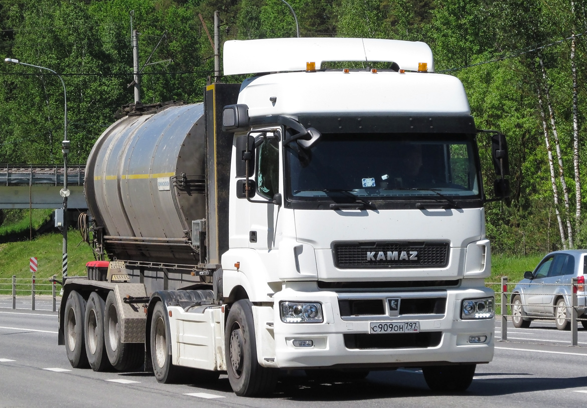 Москва, № С 909 ОН 797 — КамАЗ-5490-S5(87)