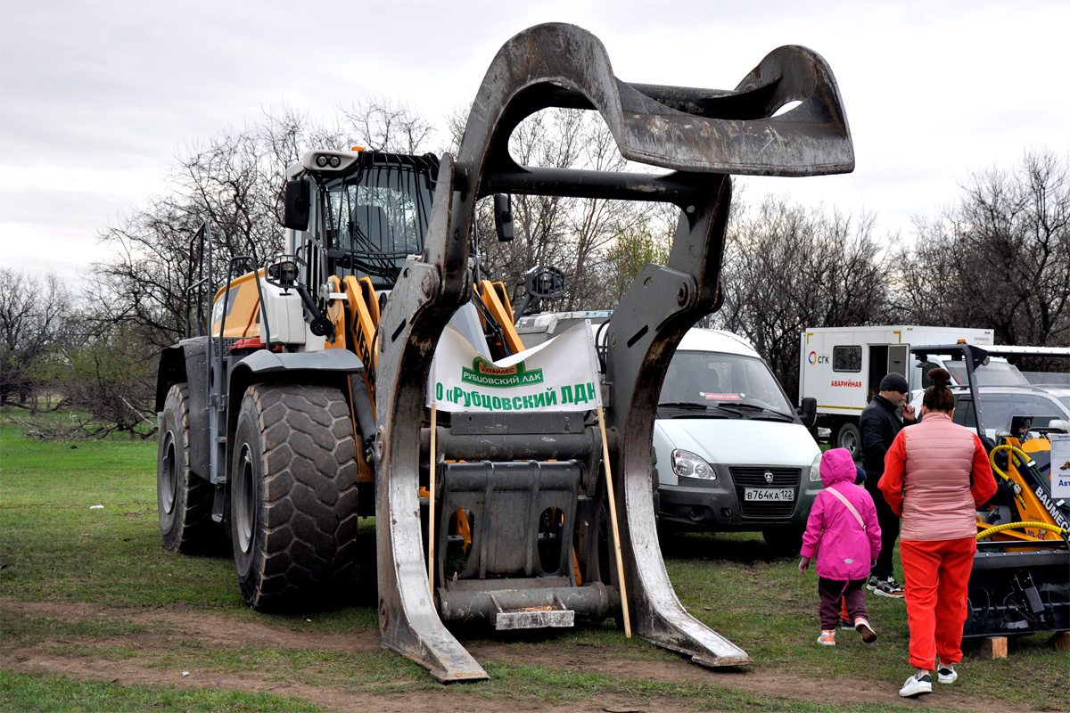 Алтайский край, № 7931 АР 22 — Liebherr L 566