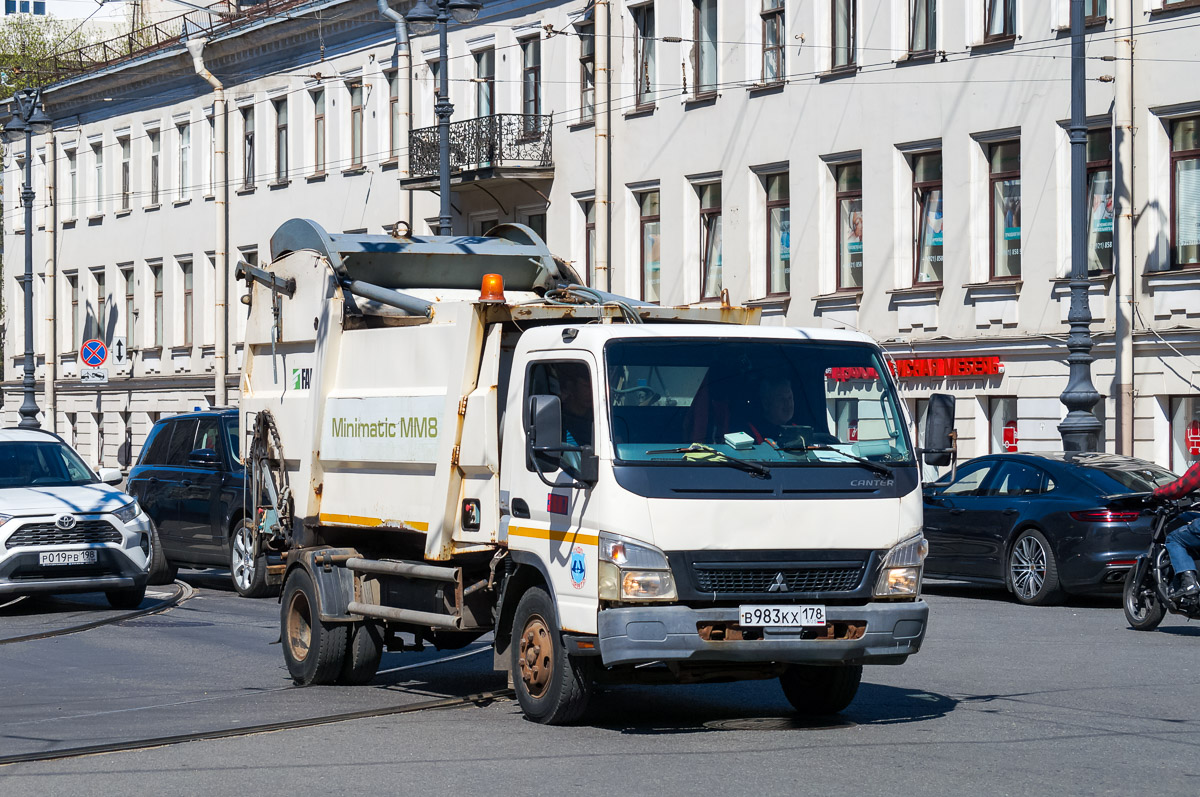 Санкт-Петербург, № В 983 КХ 178 — Fuso Canter [Z8V, Z9M]